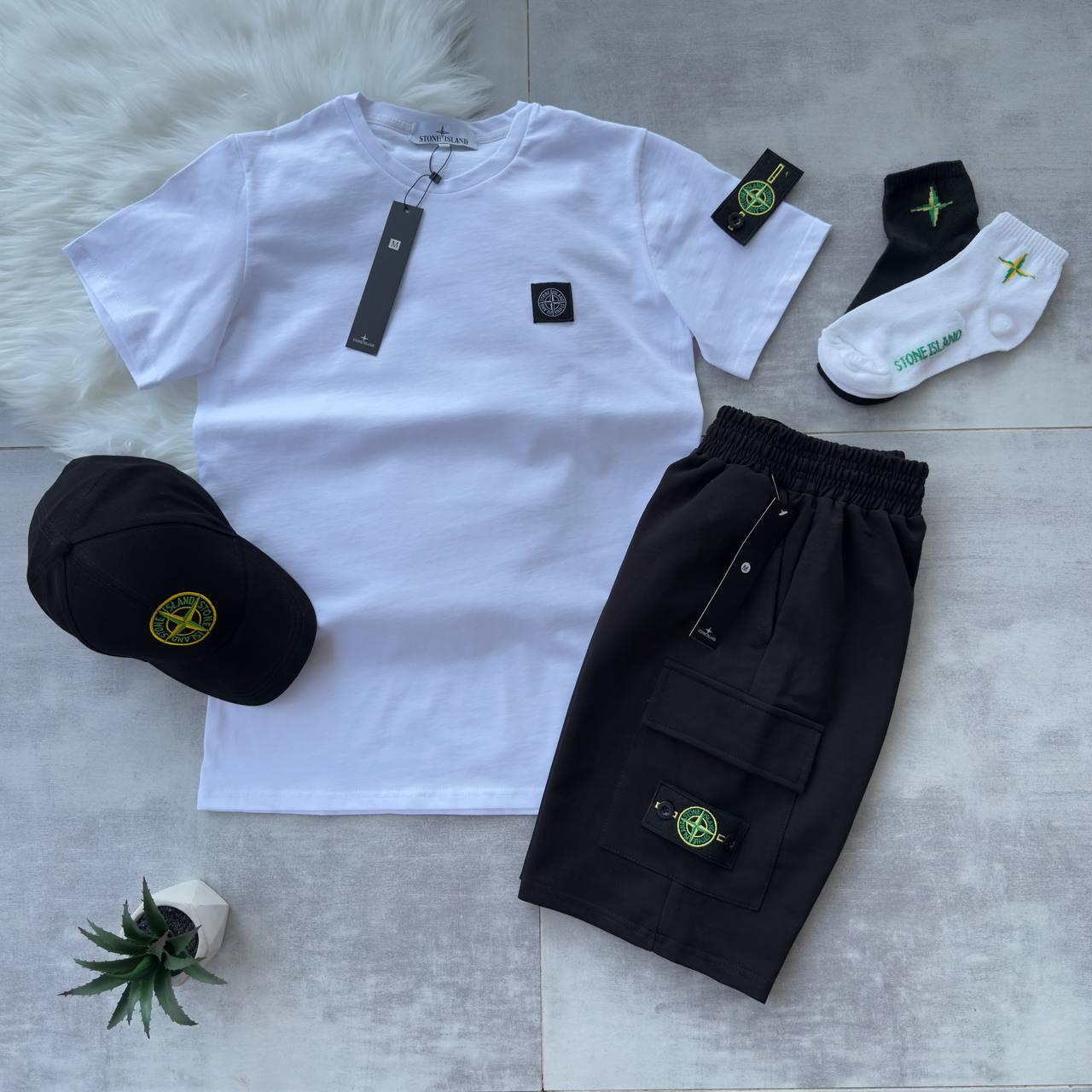 Чоловічий літній костюм Stone Island Футболка Шорти Кепка білий із патчем Стон Айленд