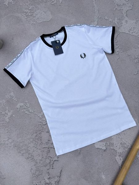 Чоловіча&nbsp;футболка Fred Perry біла з лампасами Фред Перрі Хар-657 фото