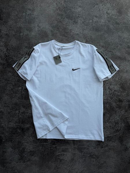 Мужской летний костюм Nike белый Комплект Найк Футболка Шорты с лампасами Pav-1000б фото