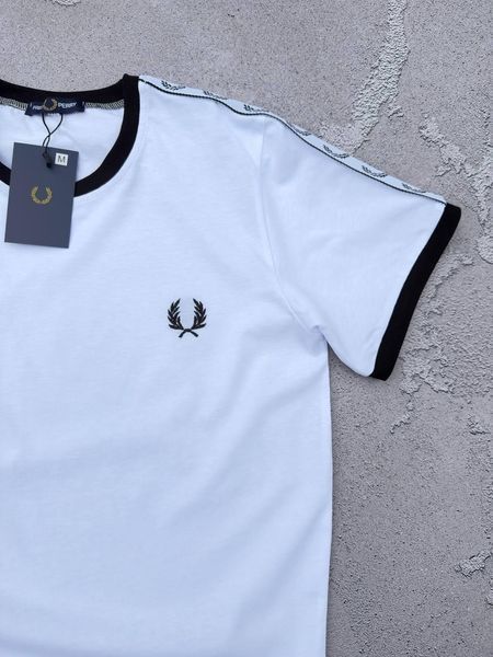 Чоловіча&nbsp;футболка Fred Perry біла з лампасами Фред Перрі Хар-657 фото