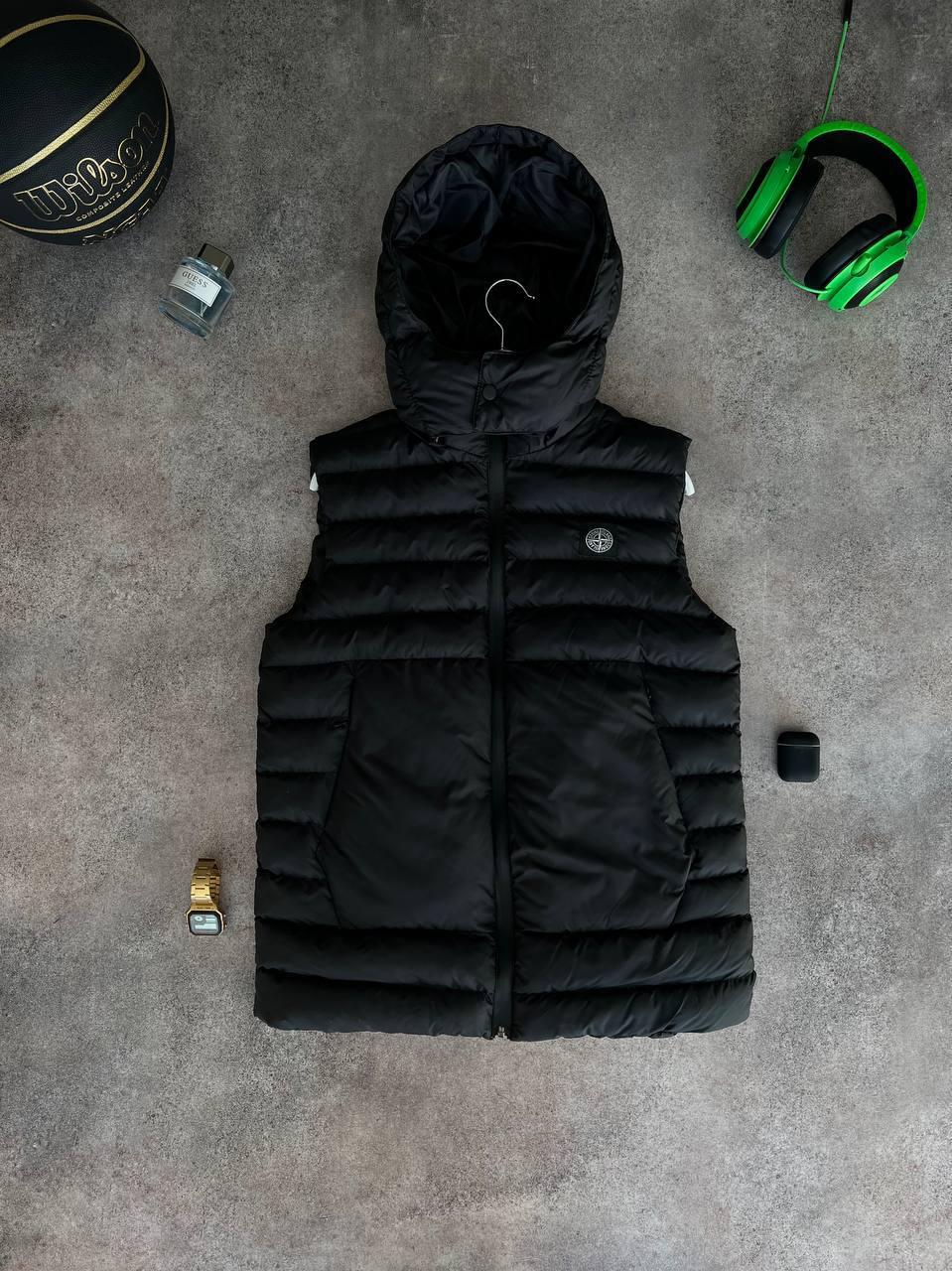 Мужская жилетка Stone Island з капюшоном черная Безрукавка Стон Айленд весенняя