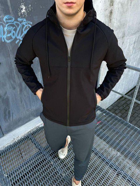 Мужская куртка из Soft Shell с капюшоном черная Ветровка утепленная на флисе Ram-1708431687 фото