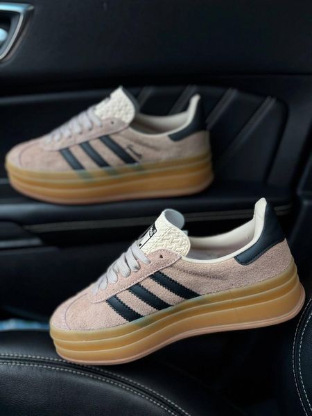 Женские кроссовки Adidas Gazelle на платформе замшевые бежевые Адидас Газели Arm-Gaz_03456 фото