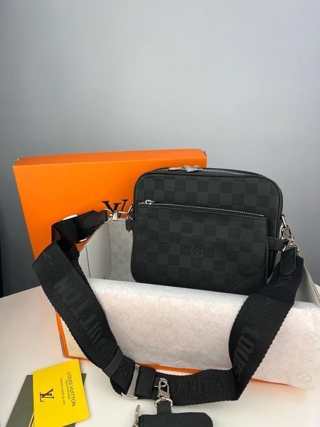 Чоловіча сумка крос-боді Louis Vuitton 3в1 з ключницею чорна Сумка Луї Віттон Cap-153 фото