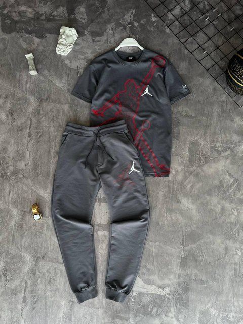 Чоловічий літній костюм Jordan Футболка Штани сірий з червоним Комплект Джордан Моло-11-451 фото