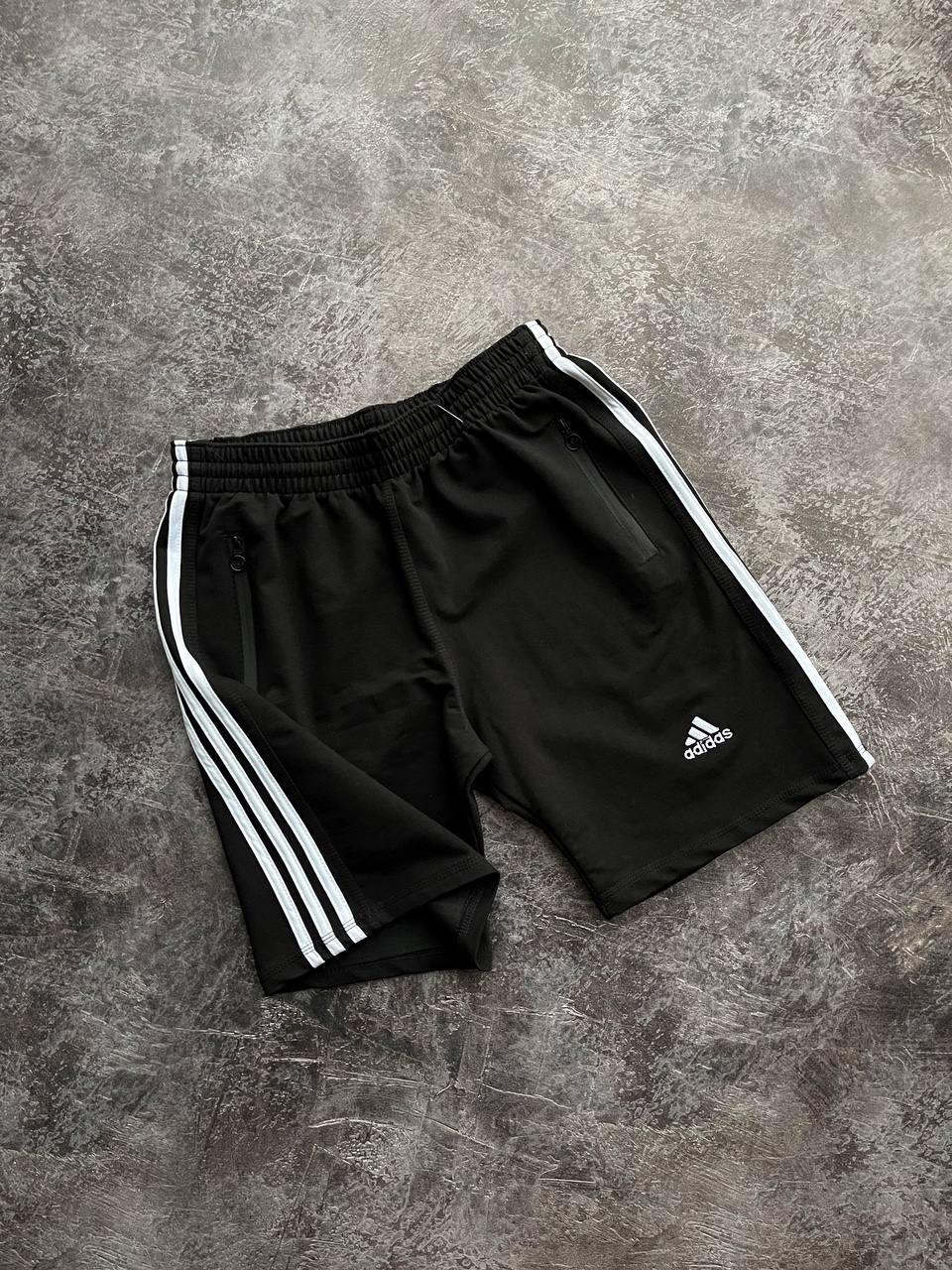 Чоловічі спортивні шорти Adidas чорні зі смугами Адідас