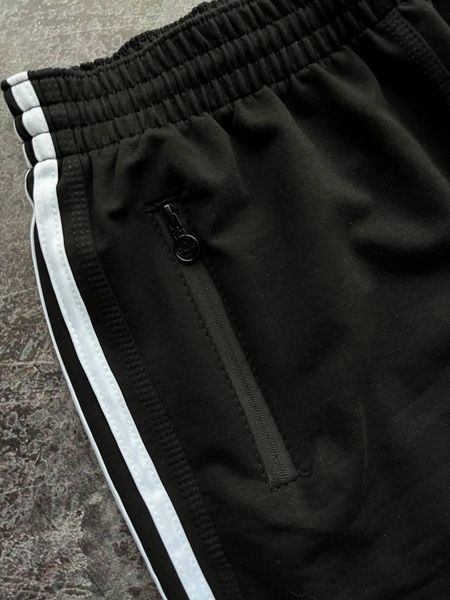 Чоловічі спортивні шорти Adidas чорні зі смугами Адідас Мой-56/Хар-840 (коп6) фото