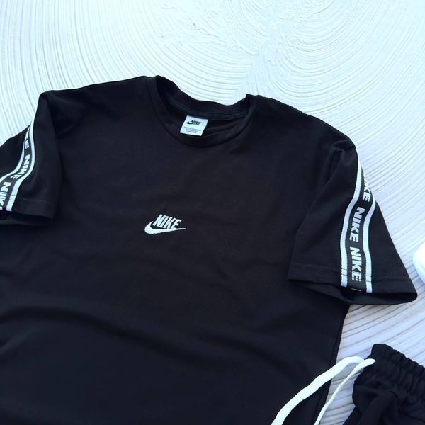 Чоловічий літній костюм Nike Футболка Шорти чорний комплект Найк із лампасами Хар-430 фото