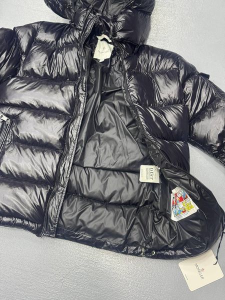 Мужской зимний пуховик Moncler черный Куртка Монклер с капюшоном Arm-Mon13/Hub-30 фото
