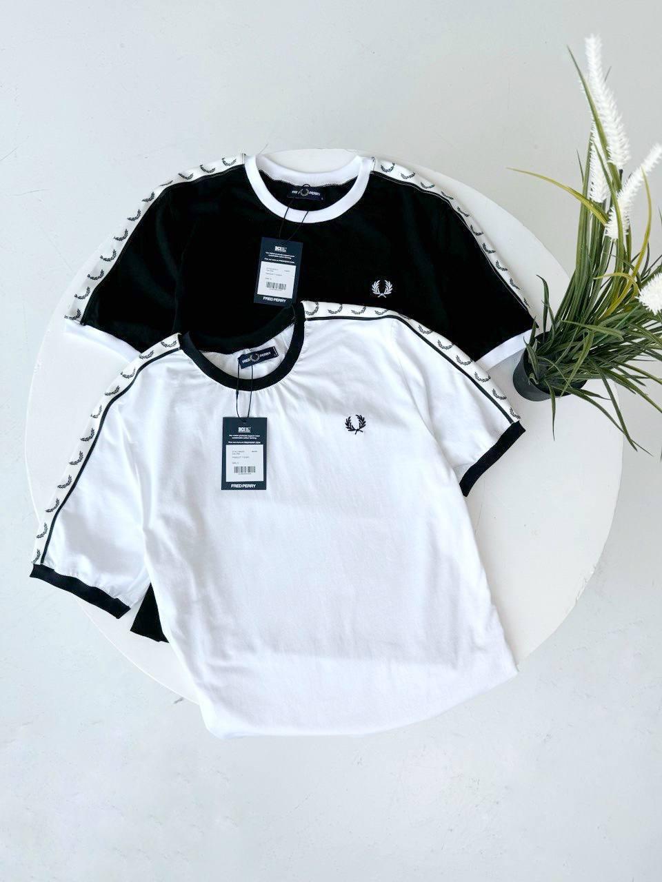 Чоловіча футболка Fred Perry біла з лампасами Фред Перрі