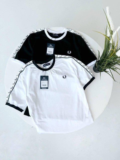 Чоловіча&nbsp;футболка Fred Perry біла з лампасами Фред Перрі Хар-609 фото