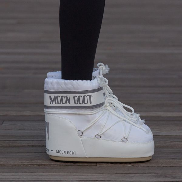 Женские зимние дутики Moon Boot белые In-3028 фото