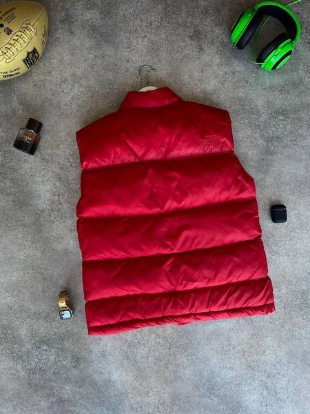 Чоловіча жилетка The North Face без капюшона червона Безрукавка ТНФ з плащівки Моло-TNF61 фото