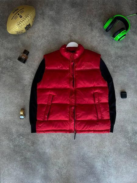 Чоловіча жилетка The North Face без капюшона червона Безрукавка ТНФ з плащівки Моло-TNF61 фото
