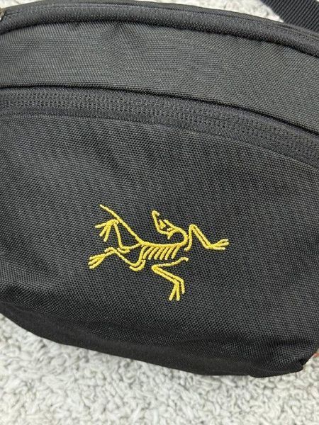 Чоловіча сумка месенджер Arcteryx чорна Барсетка через плече Арктерікс Cap-0227 фото