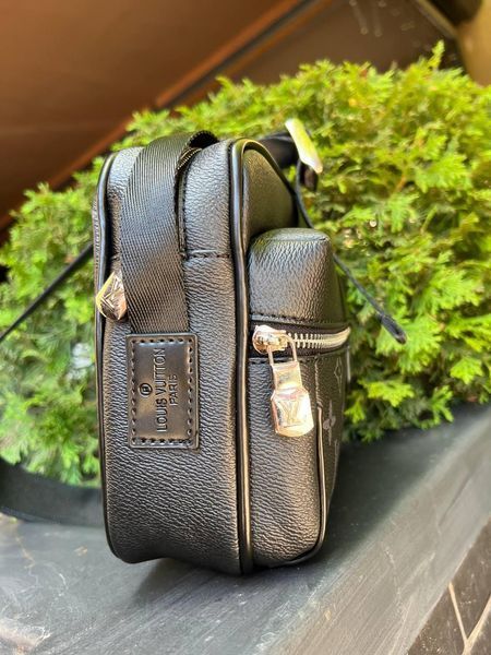 Мужская сумка через плечо Louis Vuitton черная Сумка кожаная Луи Виттон Cap-116 фото