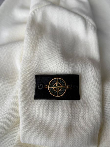 Мужской свитшот Stone Island вязаный молочный Кофта Стон Айленд без капюшона Моло-B/376 фото