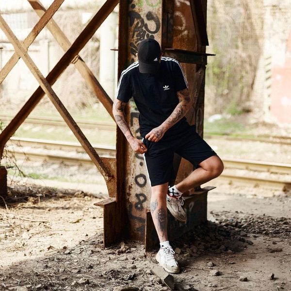 Мужской летний костюм Adidas Футболка Шорты белый с черным Адидас Хар-866 (коп3) фото