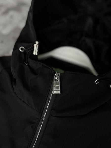 Чоловіча ветровка Hugo Boss з капюшоном чорна Куртка Хьюго Босс з плащової тканини Моло-Boss5 фото