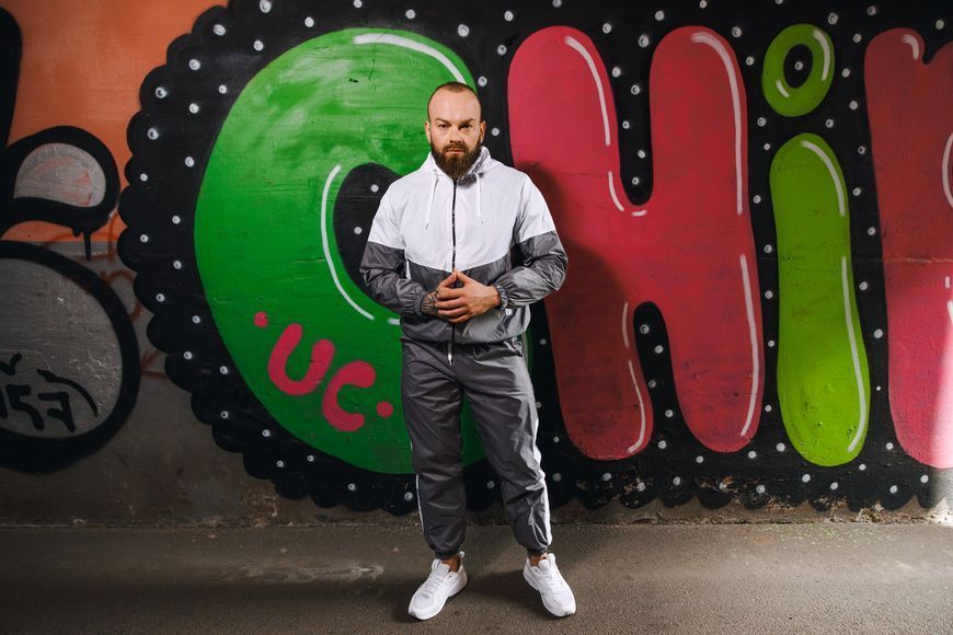 Мужской спортивный костюм из плащевки серый с белым Комплект Ветровка с капюшоном Штаны весенний Brew-A0078 7 фото