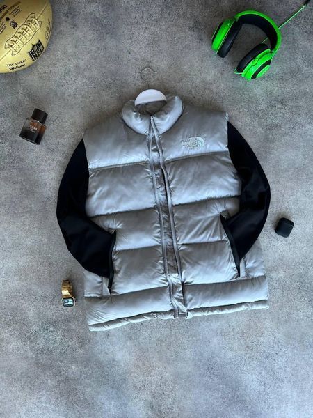 Чоловіча жилетка The North Face без капюшона сіра Безрукавка ТНФ з плащівки Моло-TNF62 фото