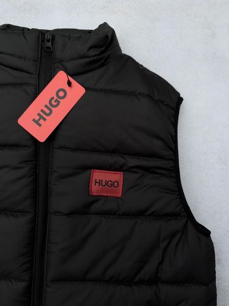 Мужской спортивный костюм Hugo Boss 8в1 черный Комплект Хьюго Босс Костюм Жилетка Футболка Шорты Кепка Хар-635 фото