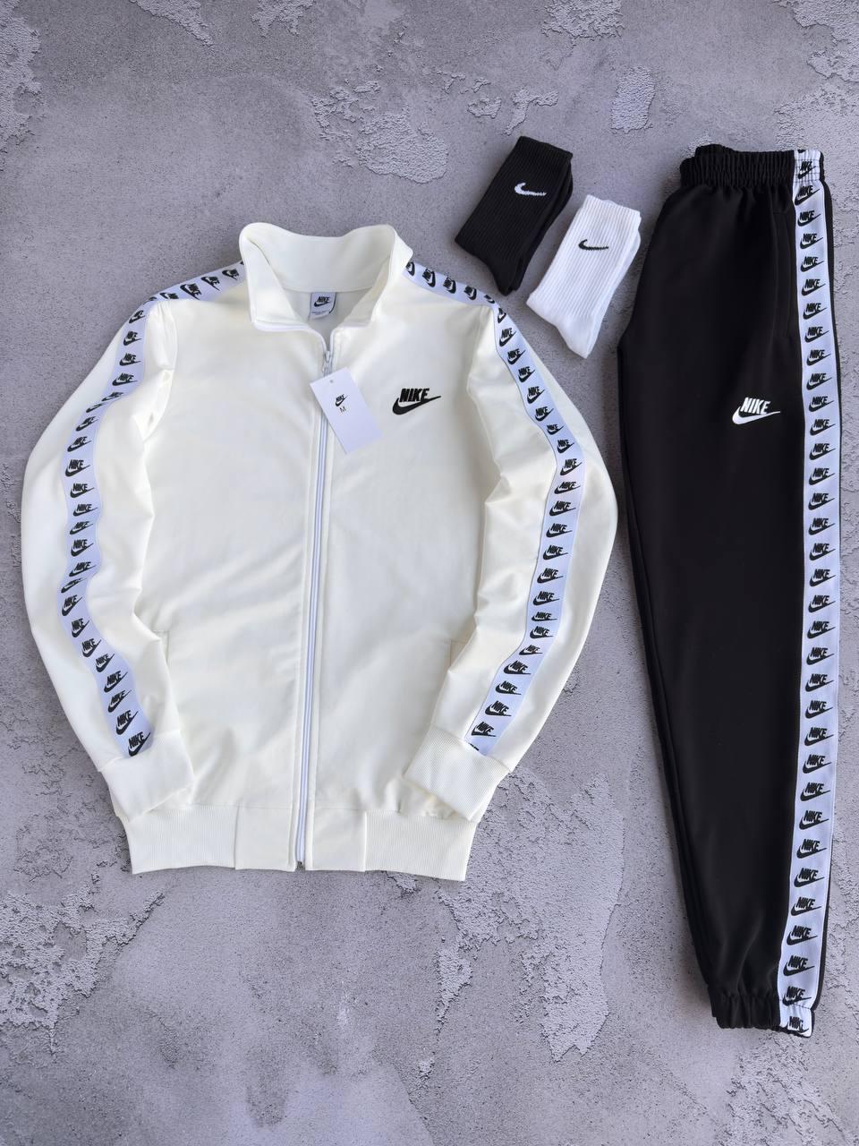 Мужской спортивный костюм Nike с лампасами молочный Комплект Найк без капюшона