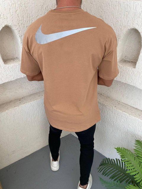 Чоловіча оверсайз футболка Nike коричнева Найк з рефлективним лого Моло-4087 фото