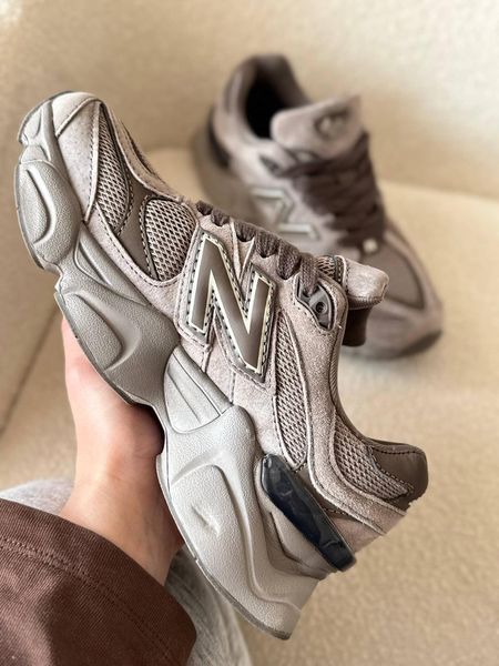 Жіночі кросівки New Balance 9060 коричневі замшеві Нью Беланс у сітку Arm-ZX223 фото