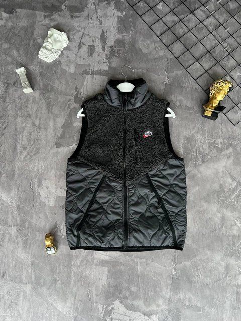 Мужская жилетка Nike без капюшона серая Безрукавка Найк весенняя Моло-NS3 фото