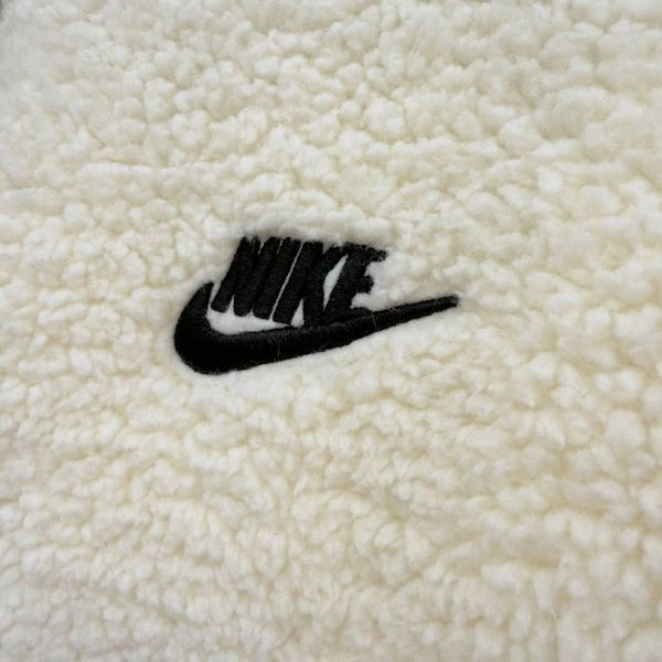 Мужская зимняя двухсторонняя куртка Nike Big Swoosh на меху черная Пуховик Найк без капюшона Хар-485 1 фото