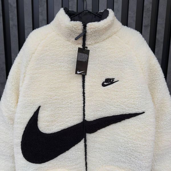 Мужская зимняя двухсторонняя куртка Nike Big Swoosh на меху черная Пуховик Найк без капюшона Хар-485 1 фото