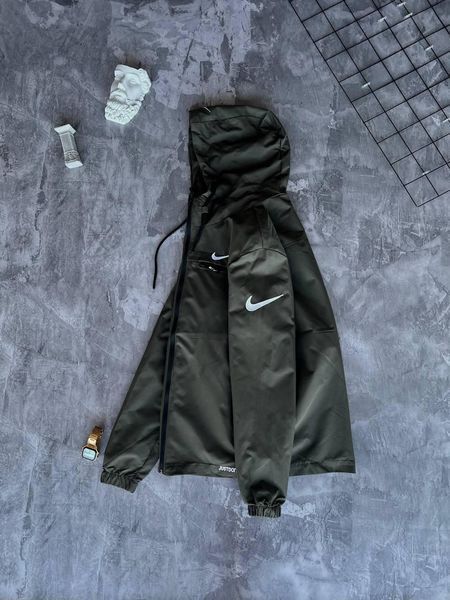 Чоловіча вітровка Nike хакі Куртка Найк із плащової тканини весняна осіння Моло-N-N3 фото