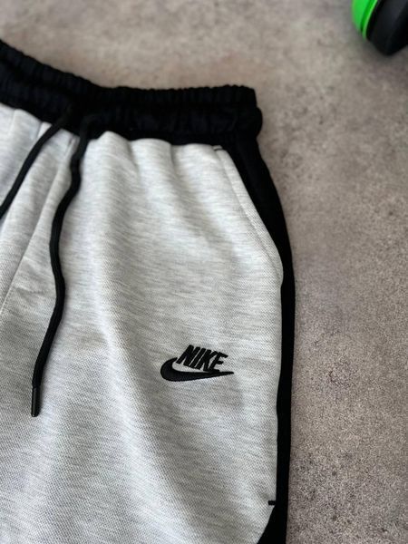 Чоловічі спортивні шорти Nike чорні із сірим бавовняні з кишенями Найк Моло-KN77 фото