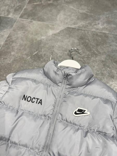 Чоловіча зимова куртка Nike Nocta сіра Пуховик Найк Нокта без капюшона Моло-34702 фото