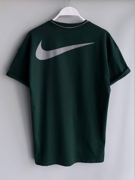 Чоловіча оверсайз футболка Nike зелена Найк з рефлективним лого Моло-4085 фото