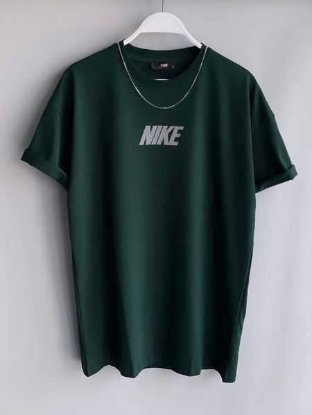 Чоловіча оверсайз футболка Nike зелена Найк з рефлективним лого Моло-4085 фото