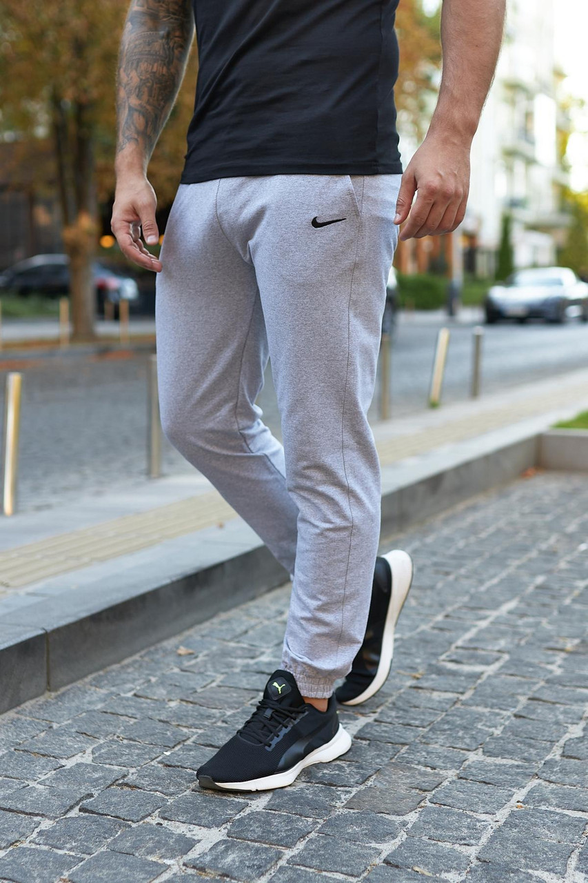Мужские спортивные штаны Nike серые Брюки Найк на резинке
