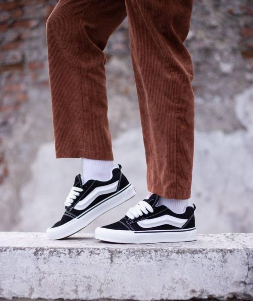 Жіночі кеди Vans Knu Skool чорно-білі замшеві Кросівки Ванс Кну Скул Arm-KNU1 (коп3) фото