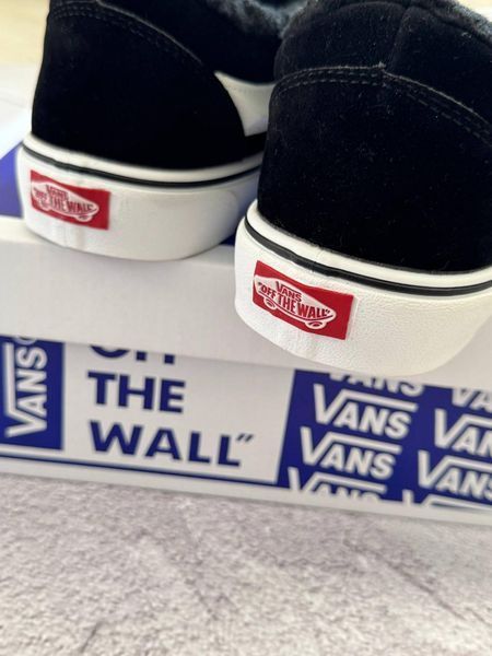 Мужские зимние кеды Vans Knu Skool черно-белые Ванс Кну Скул на меху замшевые Arm-1274 1 фото