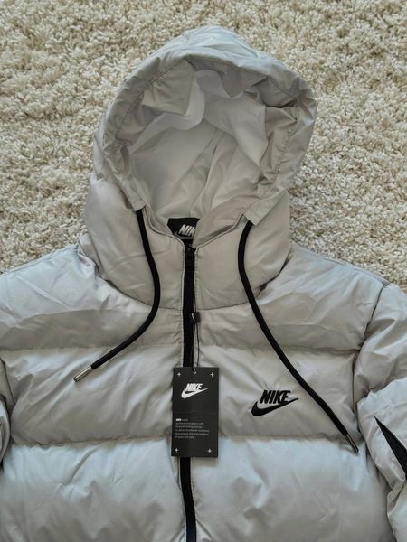 Чоловіча зимова куртка Nike сіра коротка Пуховик Найк Arm-MO3840 фото