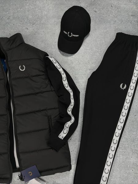 Мужской костюм Fred Perry с лампасами молочный Комплект Фред Перри Костюм Жилетка Кепка Хар-556 фото