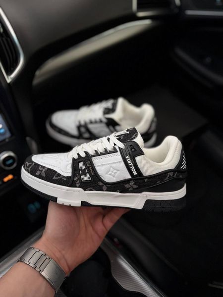 Жіночі кросівки Louis Vuitton Trainer чорно-білі шкіряні Луї Віттон Arm-B1155-2 фото