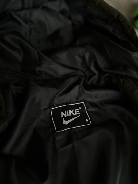 Чоловіча вітровка Nike чорна з білим Куртка Найк із плащової тканини Моло-TS28 фото