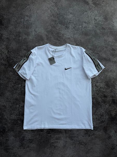 Чоловіча футболка Nike біла з лампасами Pav-150б фото