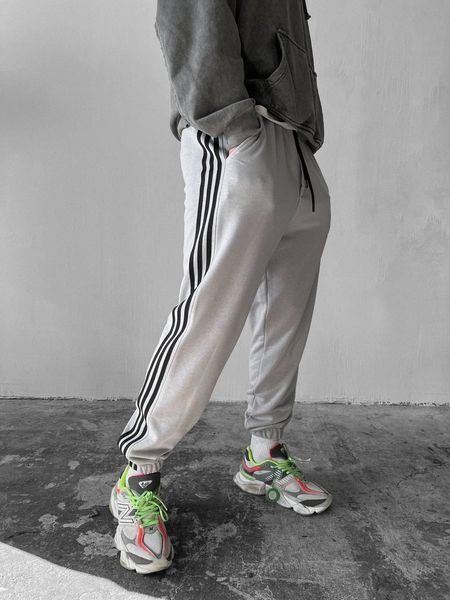 Мужские спортивные штаны с лампасами светло-серые Smm-pant3 1 фото