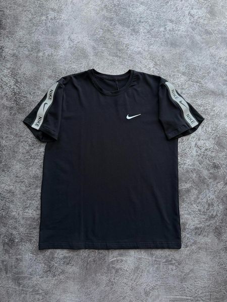 Чоловіча футболка Nike біла з лампасами Pav-150б фото