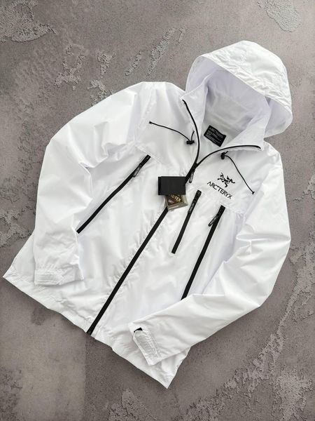 Чоловіча куртка Arcteryx на Gore-Tex біла Куртка демісезонна легка з капюшоном Хар-551 фото