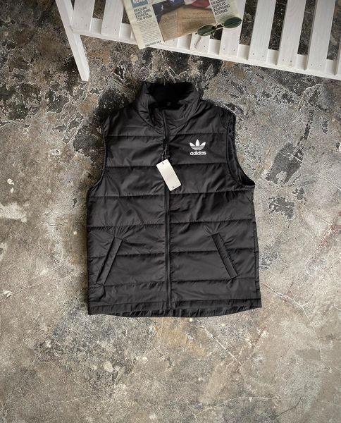 Мужская жилетка Adidas без капюшона из плащевки черная Безрукавка Адидас весенняя осенняя Rap-RD258 фото