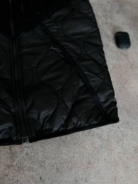 Чоловіча жилетка Nike без капюшона з плащової тканини чорна Безрукавка Найк демісезонна Моло-NS1 фото